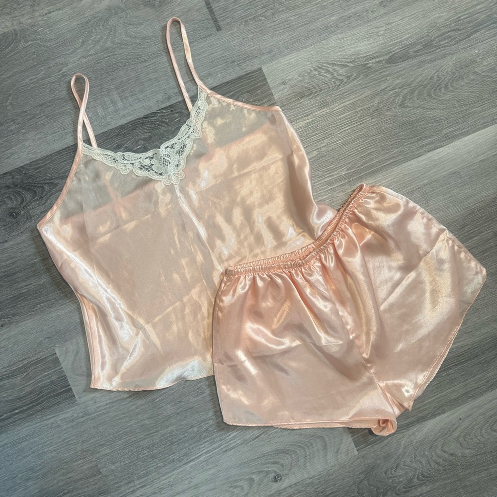 Vintage pink lingerie set